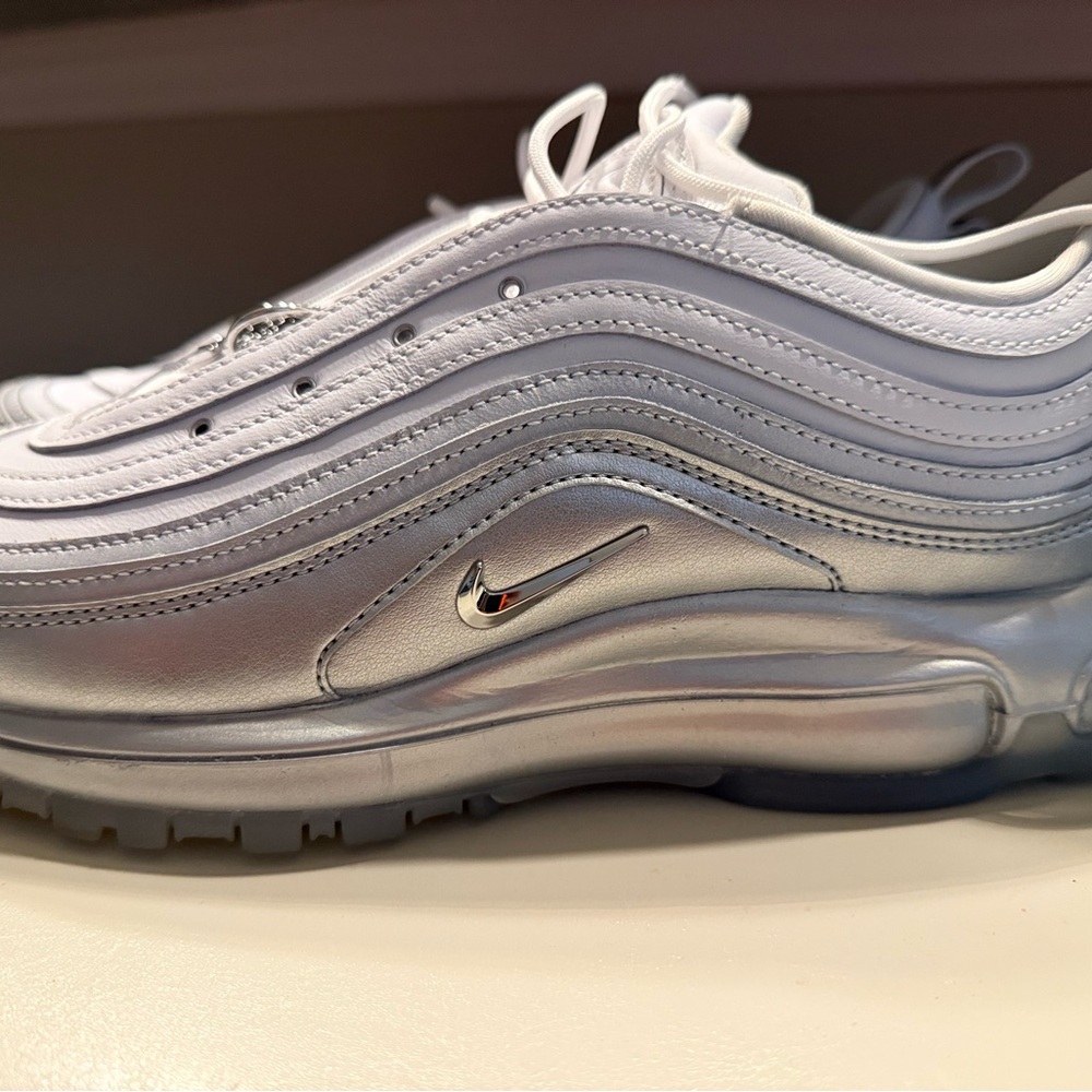 Women’s “Megan Thee Stallion” Nike Air Max White and Silver - Picture 10 of 10